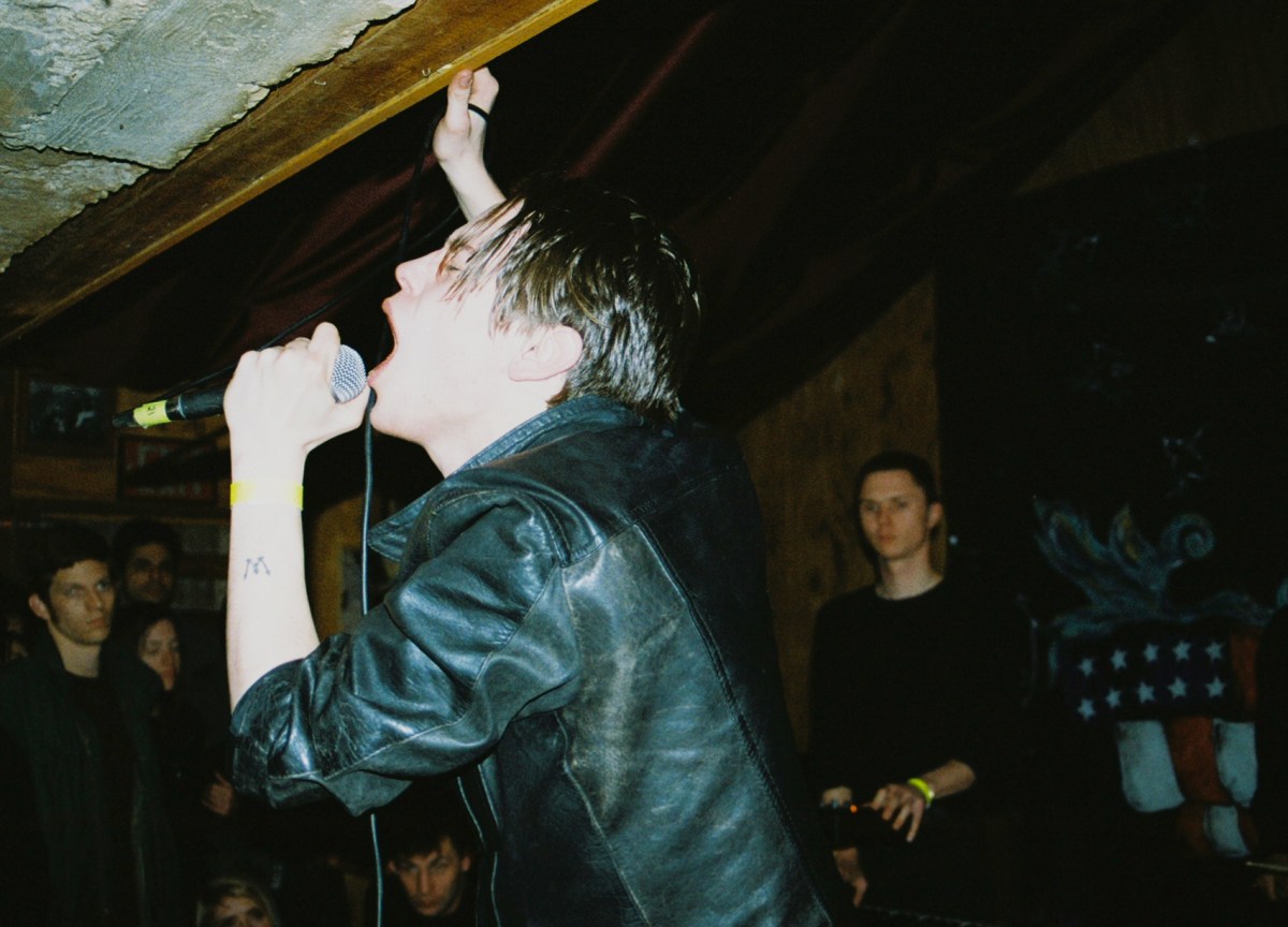 Elias Rønnenfelt, VÅR. Sacred Bones 5-Year Anniversary Show. Joshua Tree, CA.